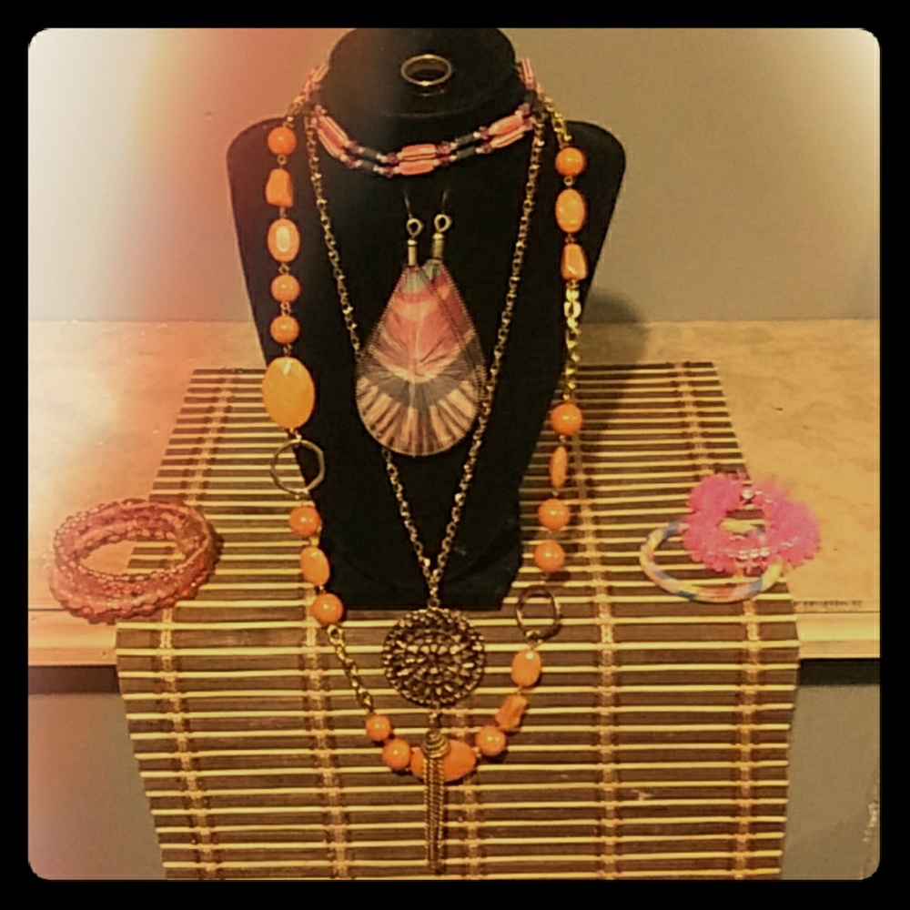 Trippy Hippy 8 piece Jewelry Set